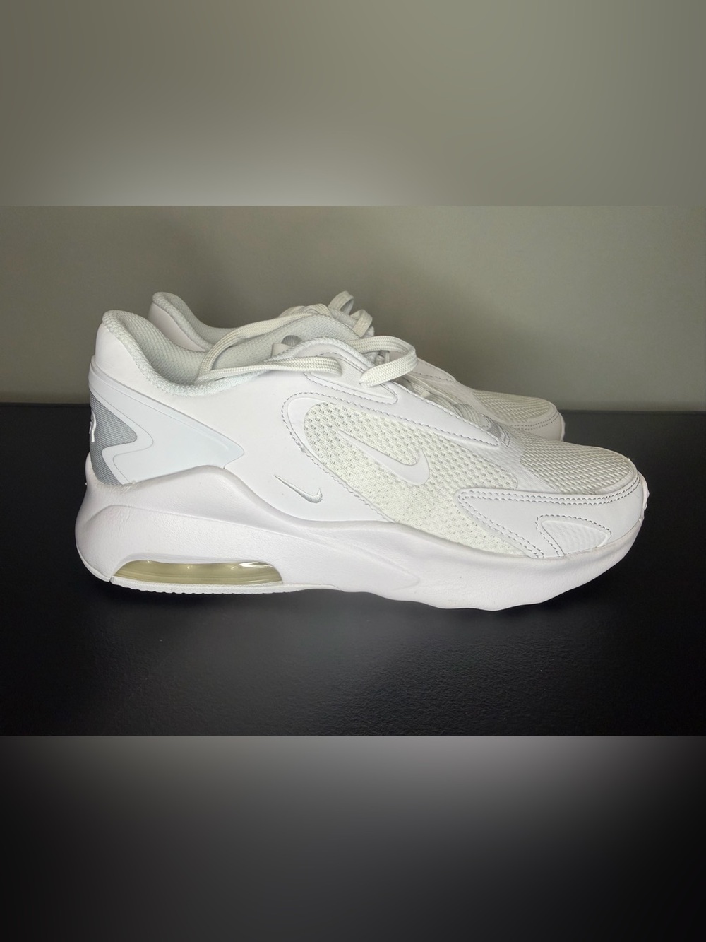 NEW Nike Air Max Bolt Triple White Women Size 8.5 Athletic Sneakers Shoes